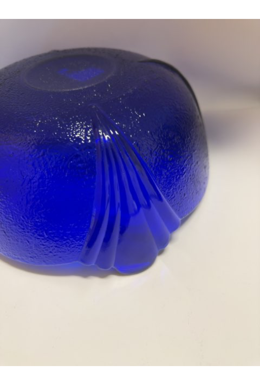 Glas skål i blå